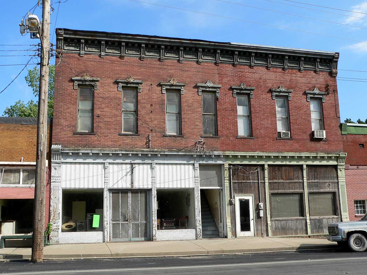 mesker building front in dongola illinois