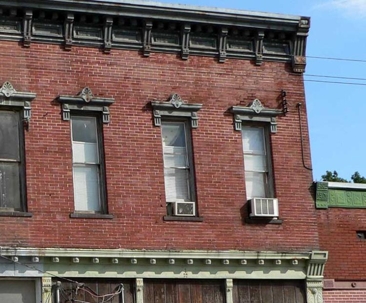 mesker building in Dongola